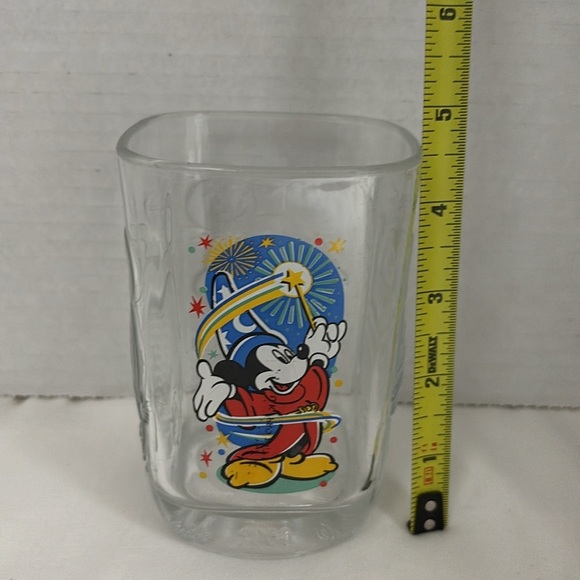 McDonald’s Disney collectable glass - Picture 8 of 8